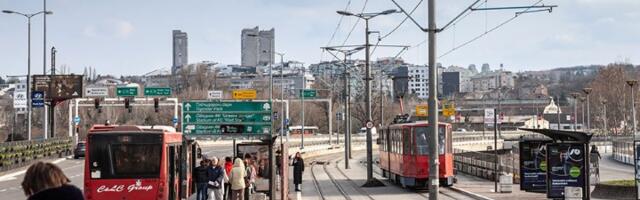 Čemu služe semafori na kružnom toku na Autokomandi, stručnjaci nemaju odgovor