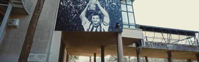 Osvanuo mural Moci Vukotiću na stadionu Partizana (VIDEO)
