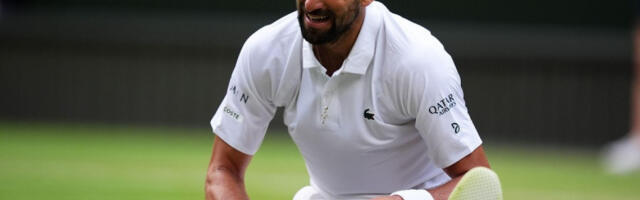 NOVAK EKSPRES: Đoković počistio Miomira sa vimbldonske trave!