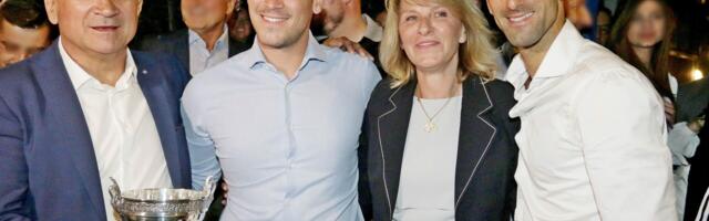 Prestani da se upoređuješ sa drugima, najružnija emocija je zavist… Sve pršti od reči snaje Đokovića