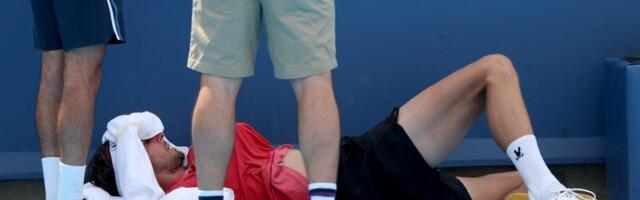 Drama na mastersu u Sinsinatiju: Teniser se srušio nasred terena, reagovao i lekar (VIDEO)