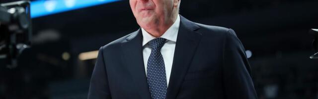 ŽELJKO OBRADOVIĆ STAO PRED NAVIJAČE, PA REKAO DA OSTAJE! Trenutak za anale i scena koju bi svi Grobari poželeli: "Moja budućnost je ovde sa vama"