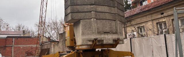 Pao kran i oštetio kuću preko puta Filozofskog u Nišu