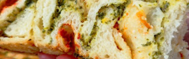 IZAZOV ZA SVE ISKUSNE DOMAĆICE: Svečana šarena pogača pravi je san snova, baka otkrila recept