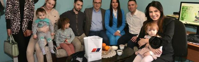 PETKOVIĆ U ARANĐELOVCU POSETIO PORODICU STANIĆ: Očekujem ubedljivu pobedu SNS u svih 10 opština, jer vodi politiku budućnosti