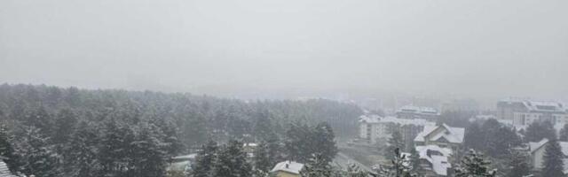 ZIMA SE VRAĆA NA VELIKA VRATA: Sneg veje li veje pred 1. maj, temperatura pala na 0, prizor kakav se ne pamti