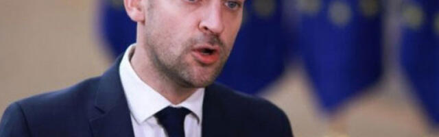 Баро: Следећи председник Француске мора да врати власт народу