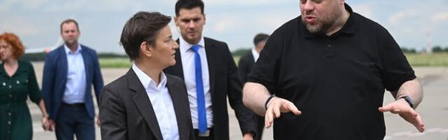 "Dobro došao u Srbiju, dragi prijatelju": Ana Brnabić dočekala na aerodromu predsednika Vrhovne Rade Ukrajine (FOTO)