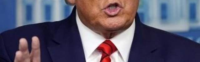 Zatvorio je vrata od Bele kkuće mzauvek, ali pogledajte koliko će Tramp imati penziju kao bivši predsednik!