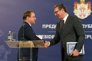 Вучић у подне с Вархељијем потписује грант у оквиру жележничког Kоридора 10