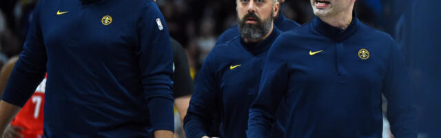 Pale teške reči: Evo šta je Adelman rekao sudijama pre nego što je isključen (VIDEO)