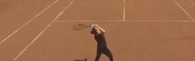 Rešena misterija teniserke koja ne ume da drži reket: Evo kako je uopšte stigla na turnir