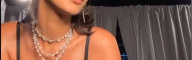 Zbog ove vrele haljine bivši će zažaliti što Dan zaljubljenih nije proveo s njom (FOTO)