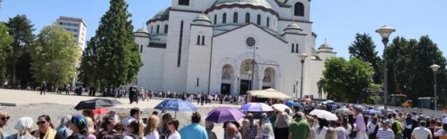 BROJKA ZA SVA VREMENA! Evo koliko vernika se od Spasovdana do večeras POKLONILO BOGORODIČINOM POJASU!