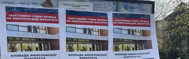 FOTO: Kampus izlepljen pozivima na blokadu Filozofskog fakulteta - nastavak organizovane kampanje
