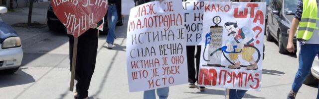 Kragujevčani 91. put blokirali raskrsnicu kod "Uzora" (FOTO)