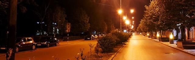 Čitalac: Zar za zamenu ulične svetiljke mora da dođe ekipa iz Beograda