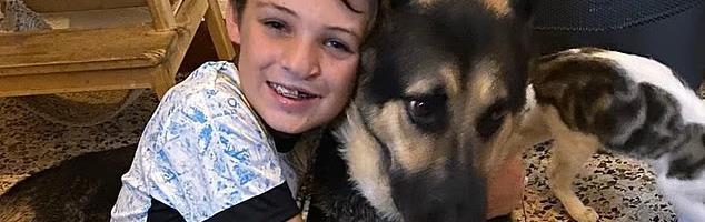 "UBIJEN JER JE POKUŠAO DA ZAŠTITI MAJKU" Dečaka (13) nasmrt izbo bivši njegove mame: Pre toga nju zverski pretukao, a potom se ubio eksplozijom gasa