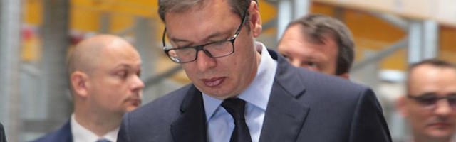 VIDEO: Vučić pre 11 godina kritikovao Tadića jer govori na sahrani patrijarha, sada radi to isto