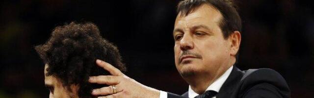 ISPLIVAO PRLJAV VEŠ POSLE PORAZA OD PARTIZANA! Larkin BESAN na Atamana: Frustriran sam...