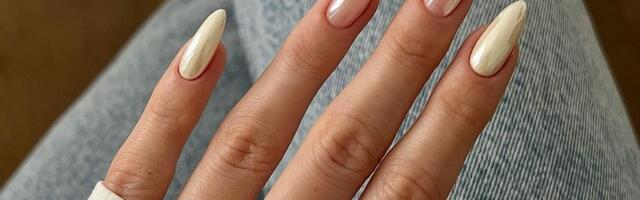 Vanilla Chrome Nails: Najnoviji trendi manikir na Tik Tok-u