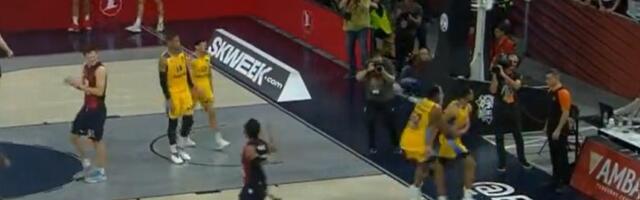 Igrač Makabija pobesneo i napao sudiju (VIDEO)