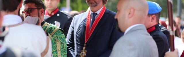 Koga je do sada odlikovala Srpska pravoslavna crkva ordenom svetih novomučenika kragujevačkih?
