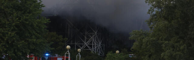 POŽAR KOD ZAJEČARA Vatra izbila na porodičnoj kući, goreo krov