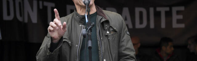 OMILJENI MINISTAR OPTUŽEN ZA PROMOVISANJE DROGE: Priznao šta je pre konzumirao i kako se osećao posle toga