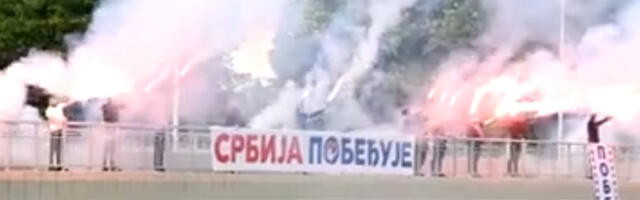 Narod ustao da podrži Vučića: Trobojke širom Loznice, Prijepolja, Kraljeva, Šapca i ostalim gradovima (VIDEO)