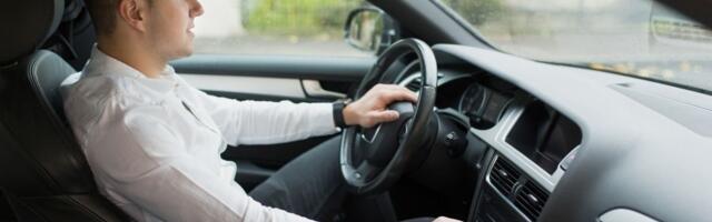 Ako vozite automatik, ovo morate da znate: Za parkiranje nije dovoljno da stavite menjač u "P"