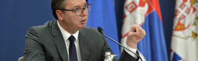 VUČIĆ: Molba za Krizni štab da se ne zatvaraju ugostiteljski objekti