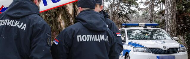 RANJEN U STOMAK SEO U KOLA DA JURI NAPADAČA, PA SLETEO SA PUTA! Oglasio se MUP o drami kod Kragujevca: Uhapšen muškarac koji ga je izbo!