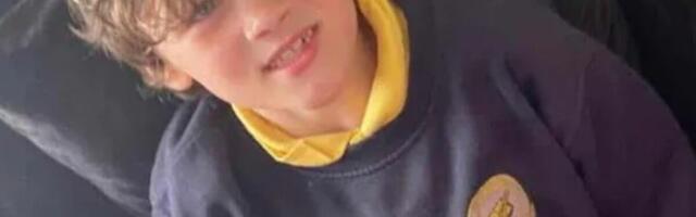 Dečak (8) umro nekoliko dana nakon što je u školi slomio ruku: Poruka na majicama njegovih drugova kida dušu