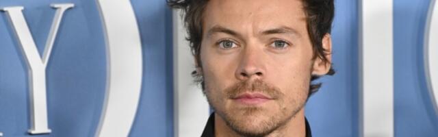 "Čista pohlepa i ismevanje običnih ljudi" Cene karata za koncert Harija Stajlsa IZAZVALA BURU na mrežama - kulja bes (FOTO)