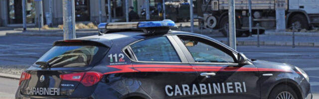 FILMSKA PLJAČKA! Naoružani NAPADAČI blokirali put i RAZNELI blindirano vozilo za prevoz NOVCA! (VIDEO)