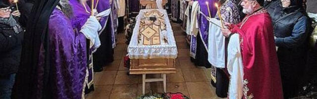 IGUMAN JUSTIN SAHRANJEN TAMO GDE JE PROVEO ČITAV SVOJ MONAŠKI ŽIVOT: Oproštaj uz dirljive reči, opelo služio vladika Ilarion