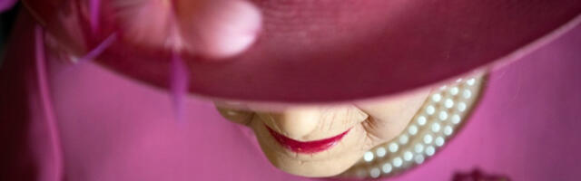 Сећање на краљицу Елизабету Другу – изложба и хуманитарни помен у Бакингемској палати