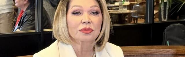 Odnos između Vesne Zmijanac i Nede Ukraden je zahladneo zbog čestitki povodom rođenja unuka: Danas pevačica koleginici želi da je ZDRAVLJE POSLUŽI DA IZDRŽI KONCERT