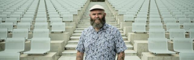 "Nisu hteli da sednu pored mene u metrou, a sad traže da se slikaju sa mnom" Evo kako je Darko iz Kladova osvojio svet ulogom u seriji "La casa de papel"