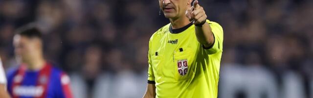 Kako je moguće da ovaj čovek sudi Superligu? Kruševljani postigli gol rukom, Mitić se pravio da ne vidi (VIDEO)