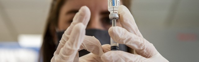 Kosovo Albanians vaccinate in Serbia, Pristina media report