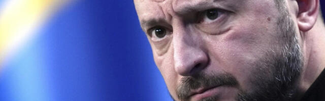 Вашингтон стегао обруч око Зеленског