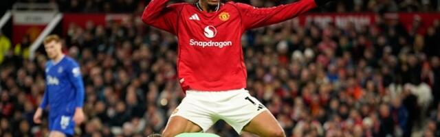 Uprkos crvenom kartonu: Everton slavio protiv Mančester junajteda