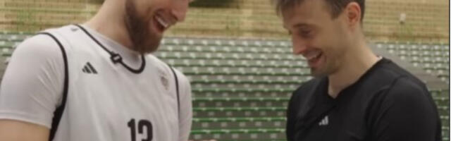 (VIDEO) Aleksa "naterao" Bosanca da se kucaju jajima: Iako ne pripadaš pravoslavnoj crkvi...