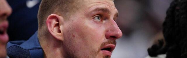 HIT SNIMAK: Tokom derbija u LA - Nikola Jokić ne može da poveruje u ono što vidi! (VIDEO)