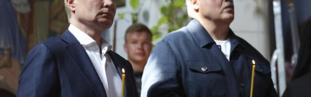 "SAMO ZAJEDNO MOŽEMO USPEŠNO DA SE SUOČIMO SA IZAZOVIMA VREMENA" Lukašenko čestitao Putinu Dan jedinstva naroda dve zemlje