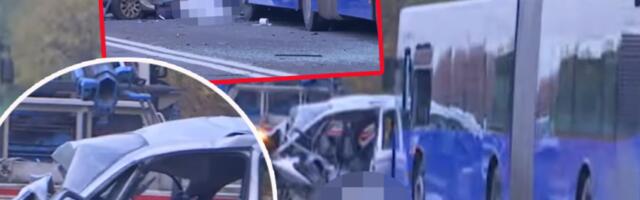 AUTOMOBIL ZGUŽVAN KAO LIMENKA, POPUCALA STAKLA NA AUTOBUSU! Jeziv snimak sa mesta nesreće na Obrenovačkom putu! (VIDEO)