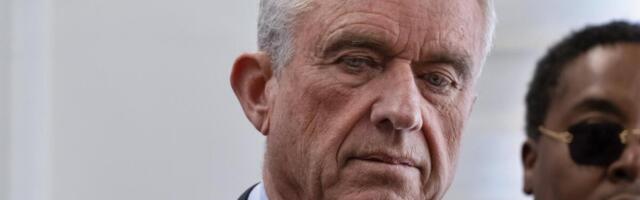 "ŠMRKAO SAM KOKAIN SA DASKE ZA WC ŠOLJU" Kenedi šokirao sve odreda, NAKON SMRTI OCA SE ODAO POROCIMA, a onda...