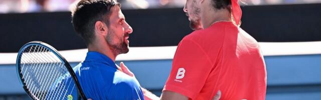 Zverev nastavlja da „vrši pritisak“ na Đokovića